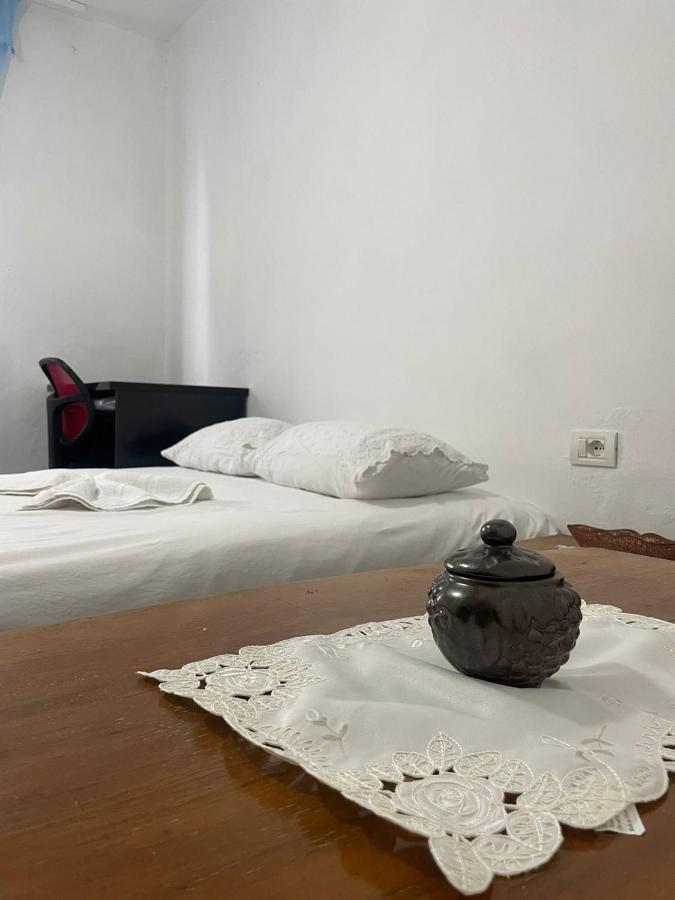 Communist Style Room Shkodra Kültér fotó